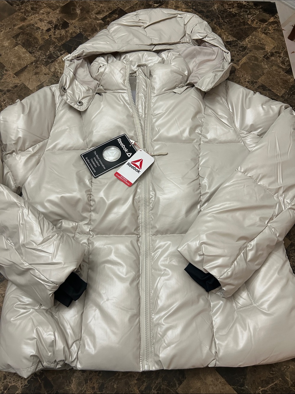 NWT 🆕 Reebok Women's Cream Glossy Hooded Puffer Insulated Jacket size L